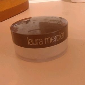 Laura Mercier Mineral Finishing Powder